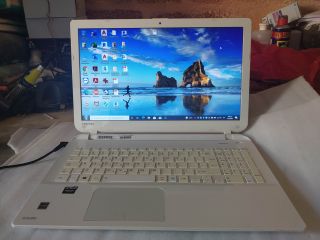 Laptop TOSHIBA  (6 ετίας)